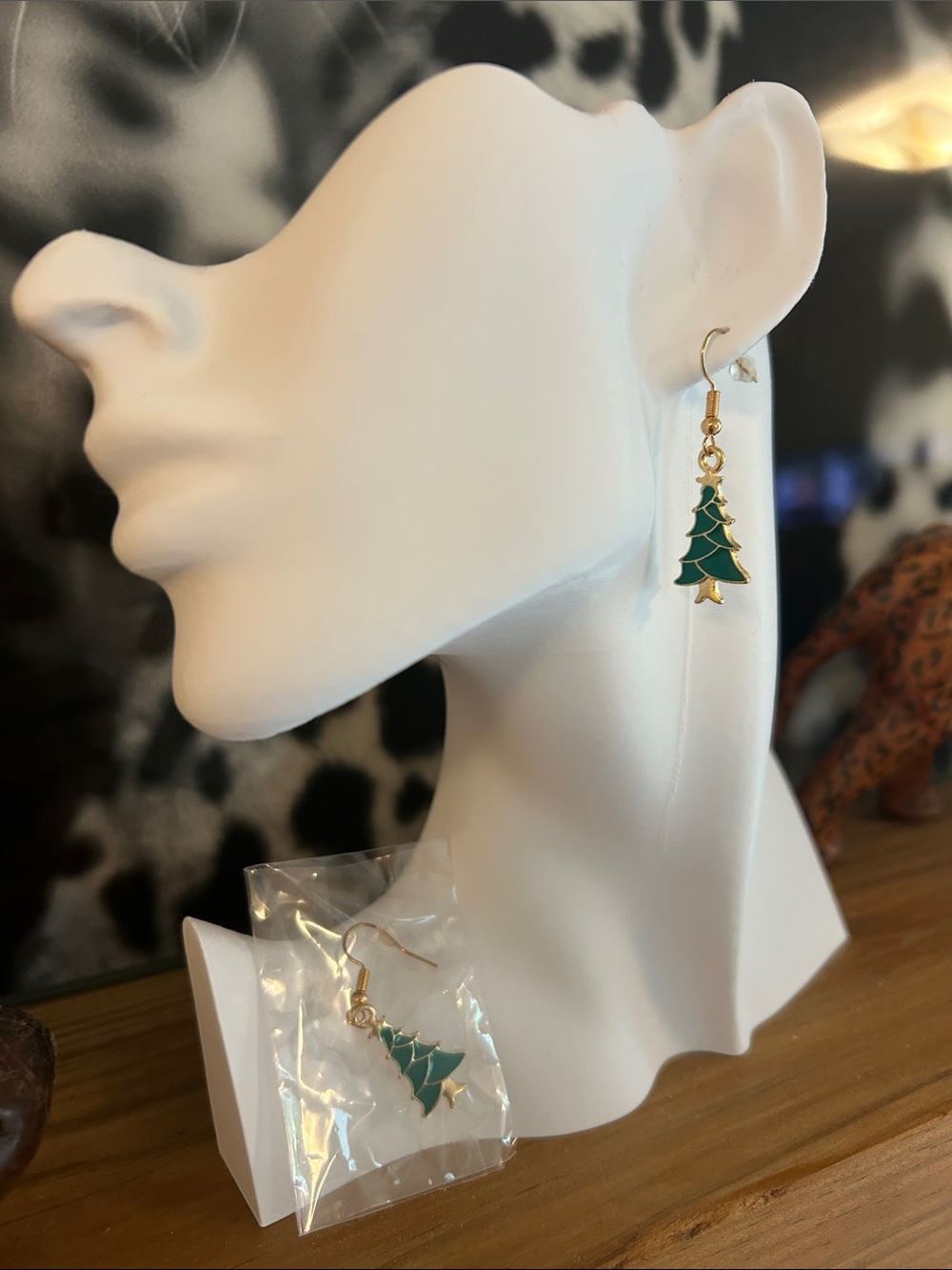 Gold-Tone Green Christmas Tree Drop Earrings (NWOT)